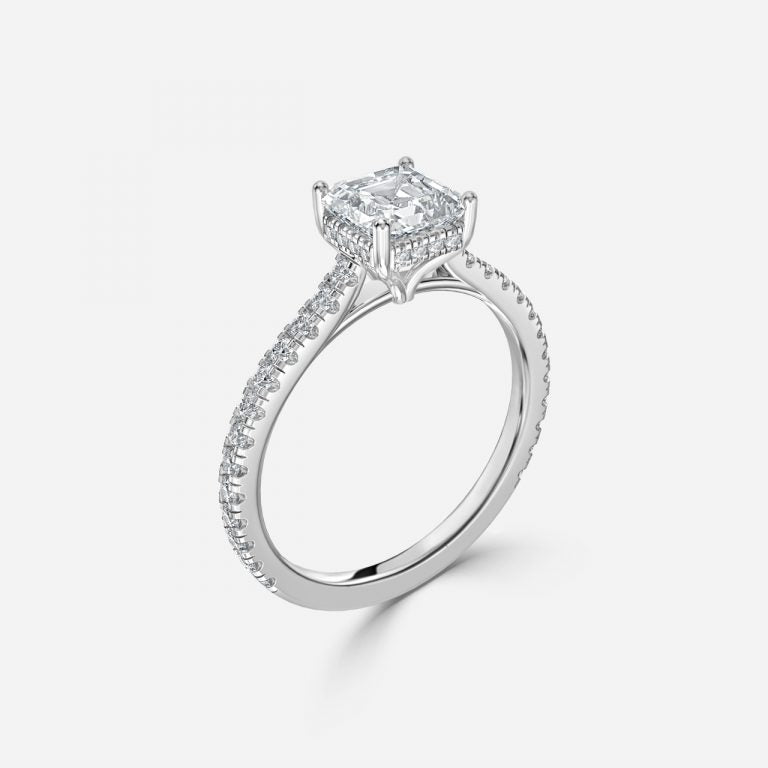 Nhẫn đính hôn kim cương nhân tạo Hidden Halo của Nanami Asscher