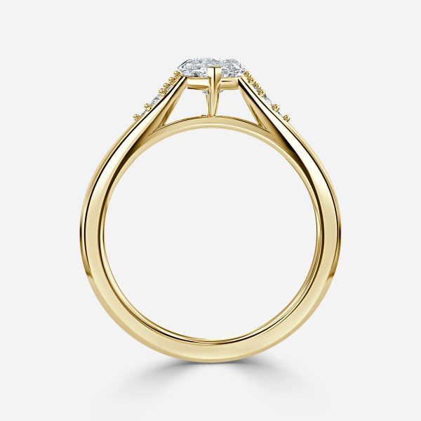 Nhẫn đính hôn kim cương nhân tạo ba viên Anastasia Marquise