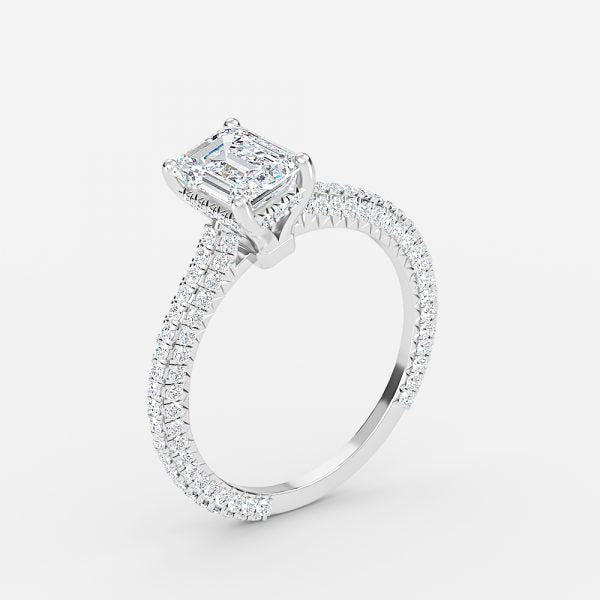 Nhẫn đính hôn kim cương nuôi cấy trong phòng thí nghiệm Iona Emerald Hidden Halo