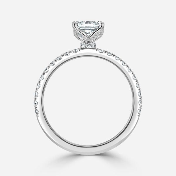 Nhẫn đính hôn kim cương nhân tạo Hidden Halo của Lepidus Asscher