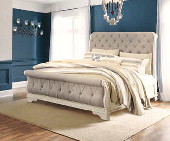 Realyn Upholstery Sleigh Footboard