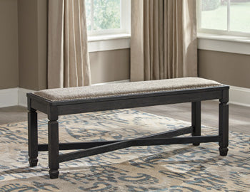 Tyler-Creek-Upholstered-Bench