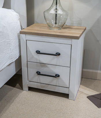 Linnocreek-Two-Drawer-Night-Stand