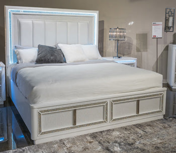 Chalanna Q Storage Footboard w/Roll Slats