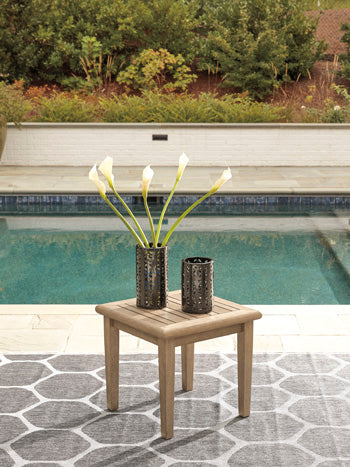 Gerianne Square End Table