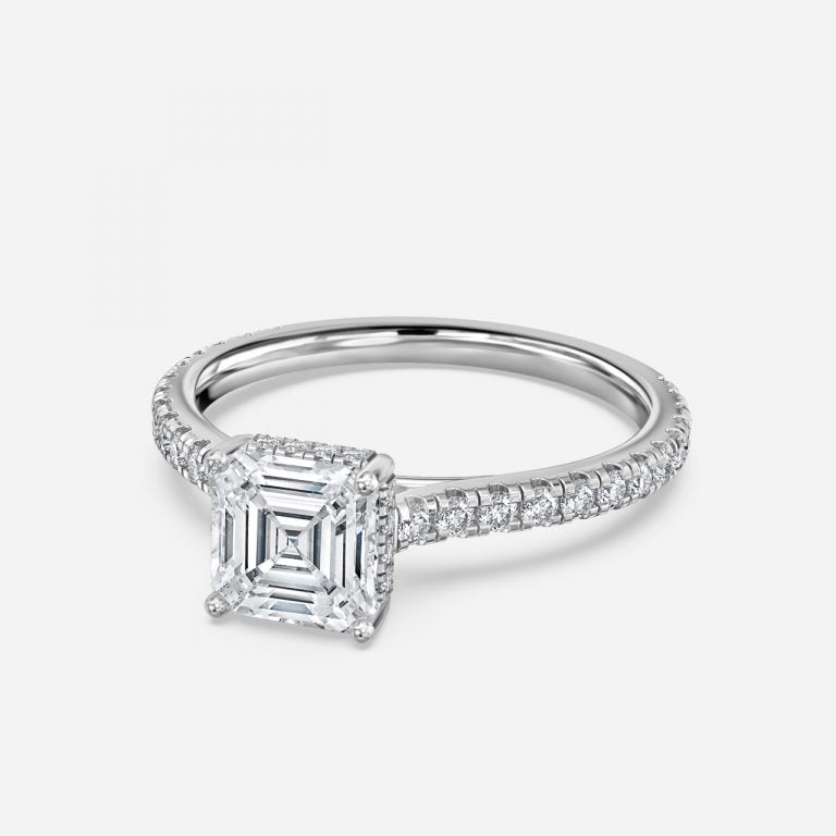 Nhẫn đính hôn kim cương nhân tạo Hidden Halo của Nanami Asscher