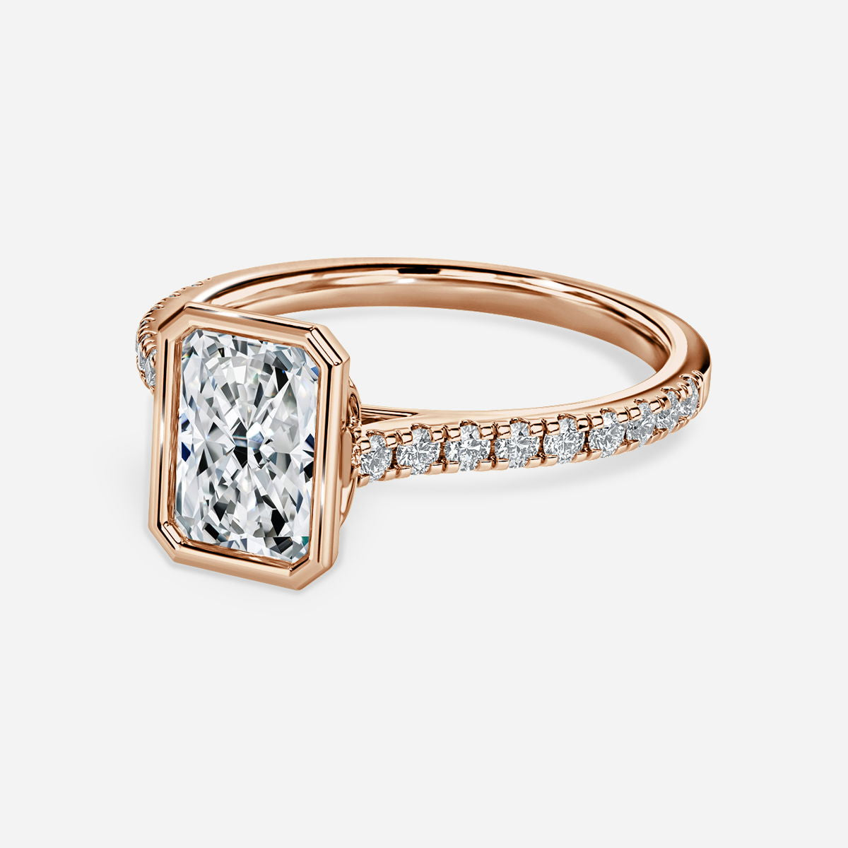 Nhẫn đính hôn kim cương nhân tạo Ali'i Radiant Diamond Band