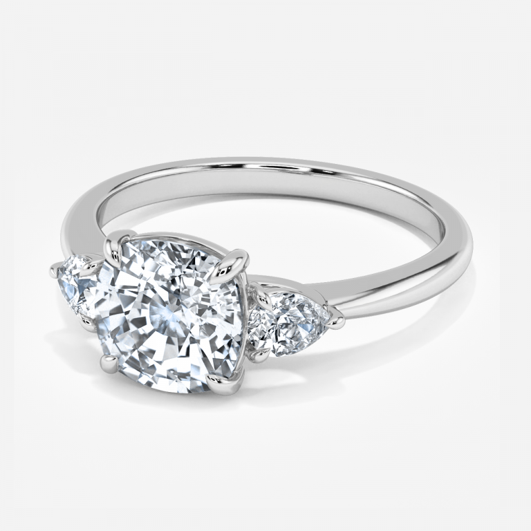 Nhẫn đính hôn Renai Cushion Three Stones