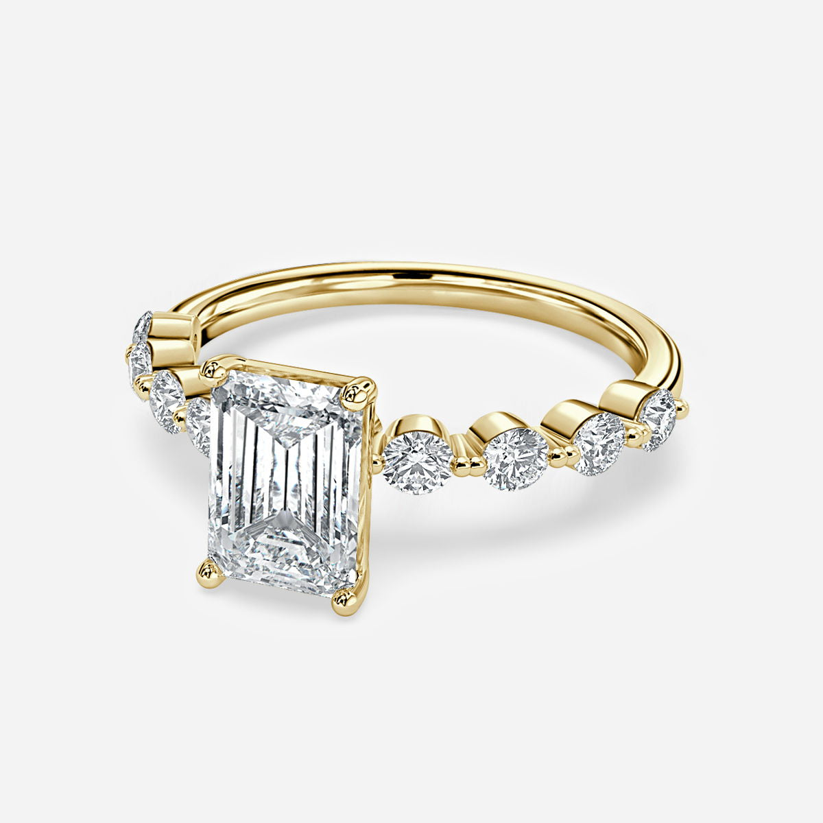 Nhẫn đính hôn kim cương nhân tạo Vivian Emerald độc đáo