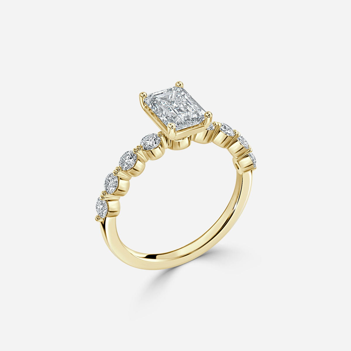 Nhẫn đính hôn kim cương nhân tạo Vivian Emerald độc đáo