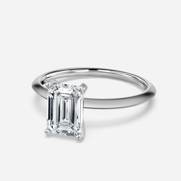 Nhẫn đính hôn kim cương nhân tạo Alika Emerald Solitaire
