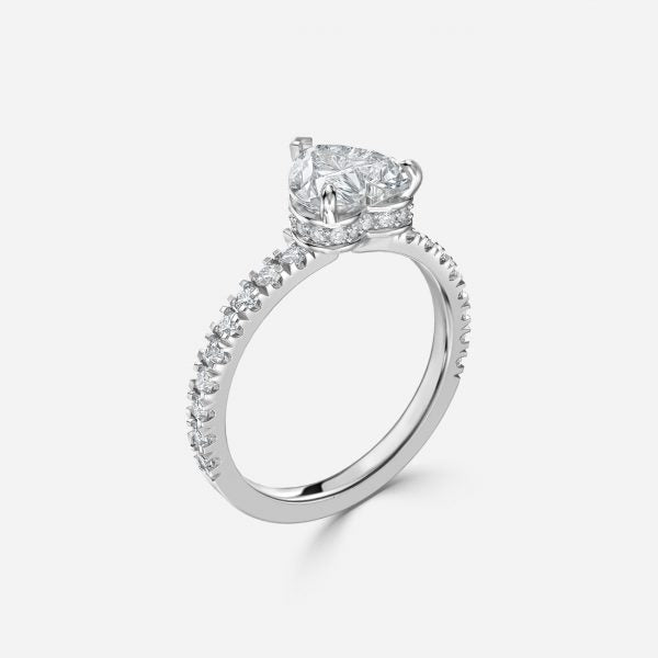 Nhẫn đính hôn kim cương Hidden Halo do Kenzo Heart Lab Created tạo ra