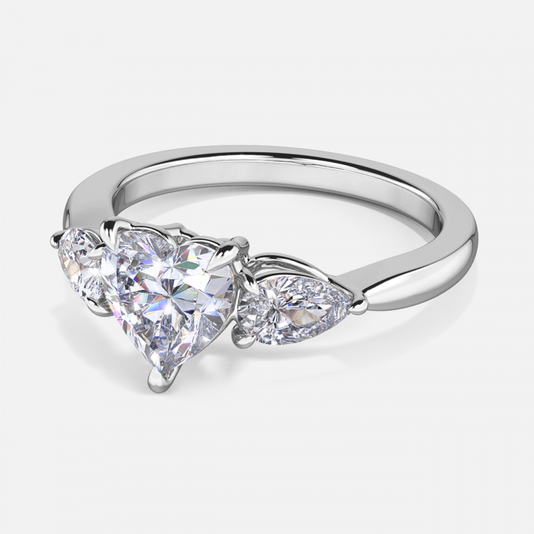 Nhẫn đính hôn kim cương nhân tạo ba viên Olina Heart