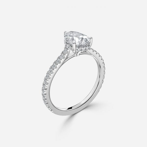 Nhẫn đính hôn kim cương nhân tạo Nanami Pear Hidden Halo