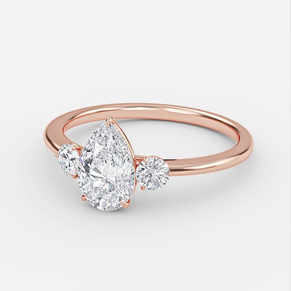 Nhẫn đính hôn kim cương nhân tạo ba viên Jemima Pear
