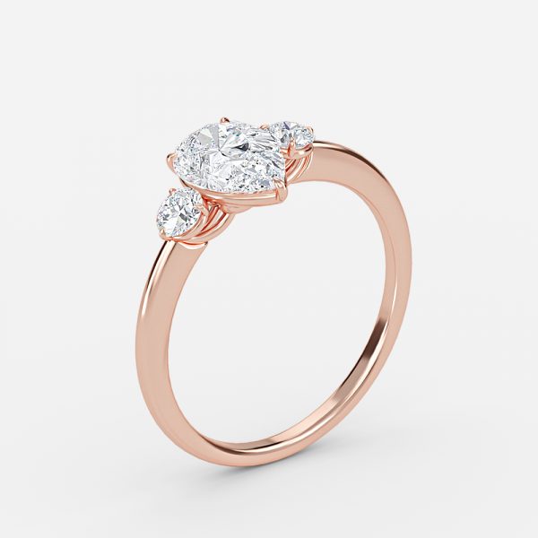 Nhẫn đính hôn kim cương nhân tạo ba viên Jemima Pear