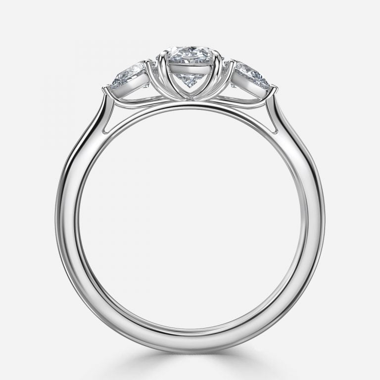 Nhẫn đính hôn kim cương nhân tạo Lavius Oval ba viên