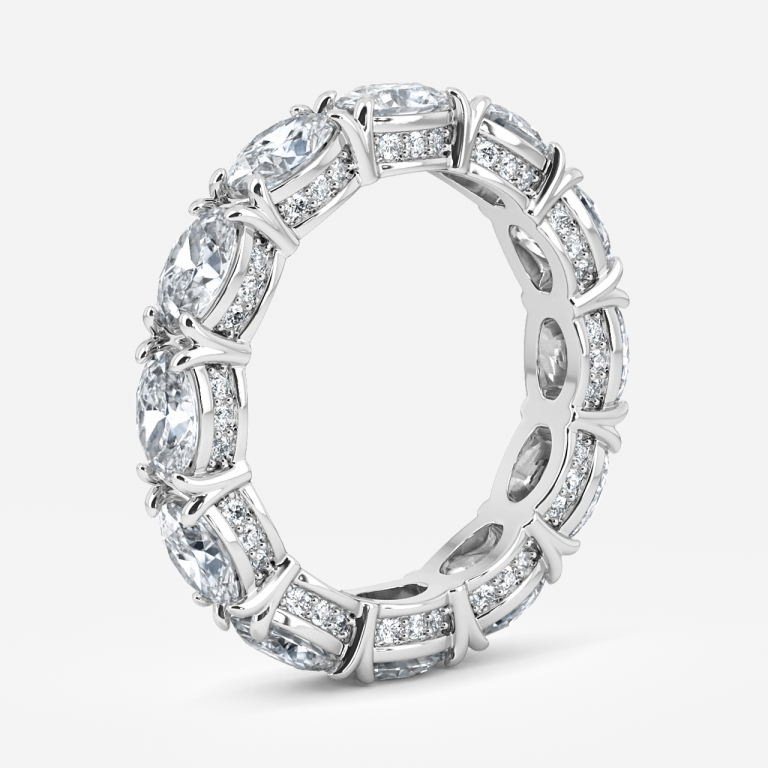 Dải Eternity Oval Đông Tây
