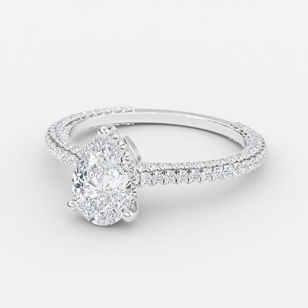 Nhẫn đính hôn kim cương nuôi cấy trong phòng thí nghiệm Iona Pear Hidden Halo