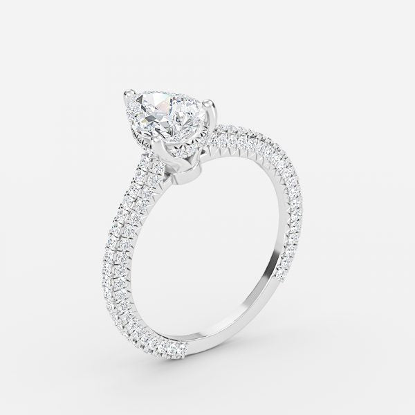 Nhẫn đính hôn kim cương nuôi cấy trong phòng thí nghiệm Iona Pear Hidden Halo