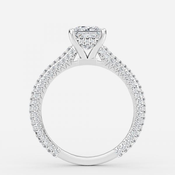 Nhẫn đính hôn kim cương nhân tạo Hidden Halo của Iona Princess