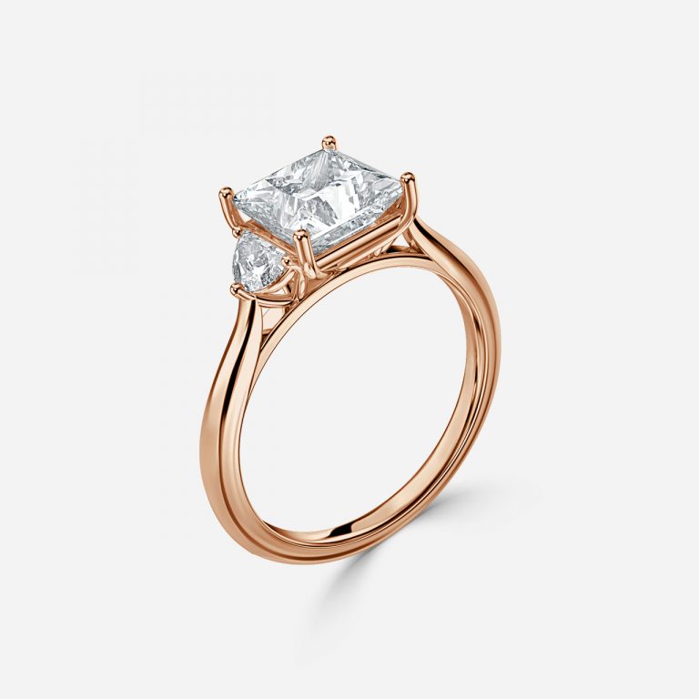 Nhẫn đính hôn kim cương nhân tạo ba viên Juliette Princess