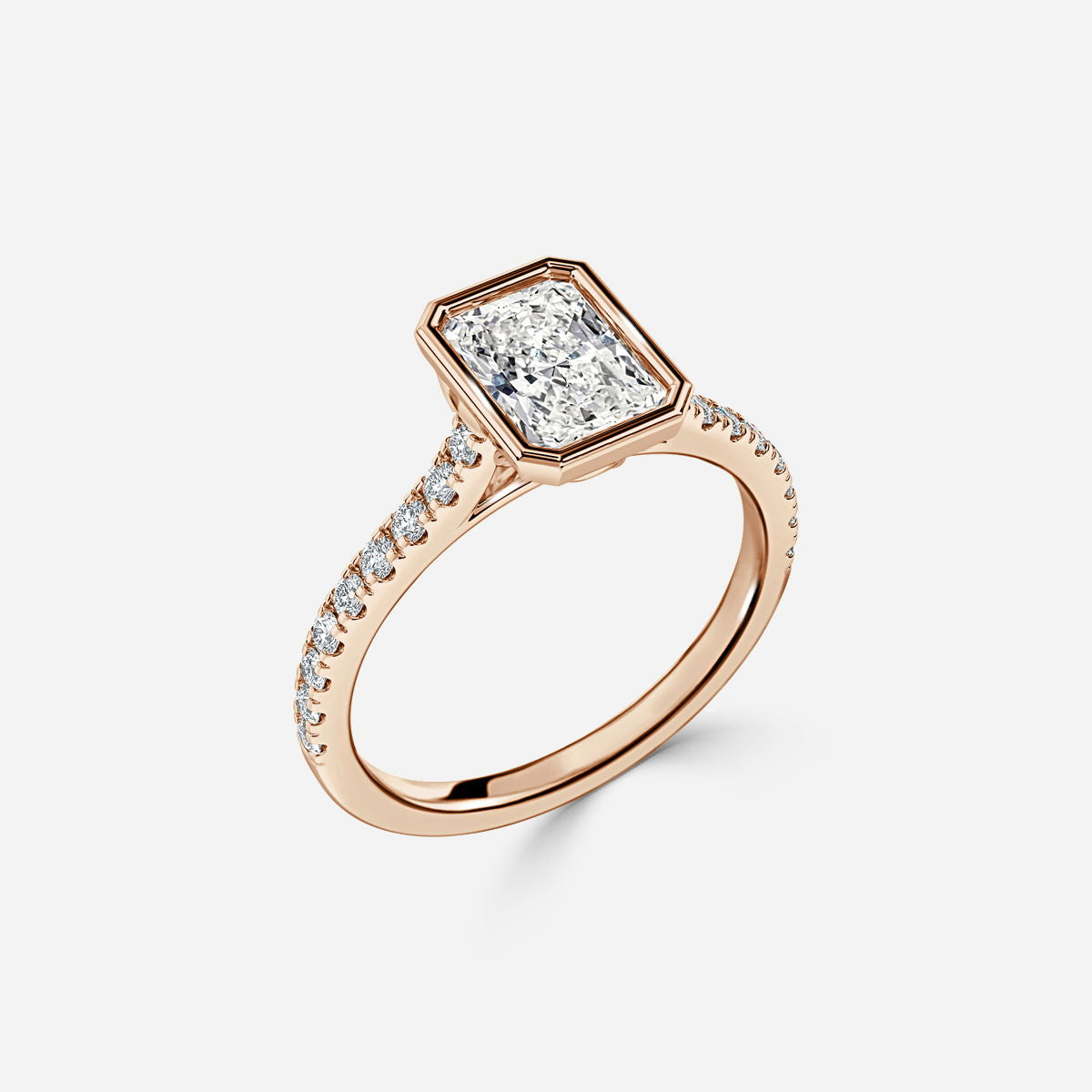 Nhẫn đính hôn kim cương nhân tạo Ali'i Radiant Diamond Band