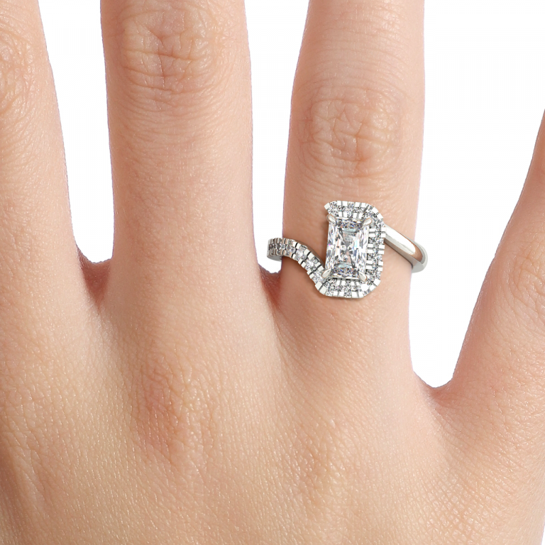 Neto Radiant Halo Lab Grown Diamond Engagement Ring
