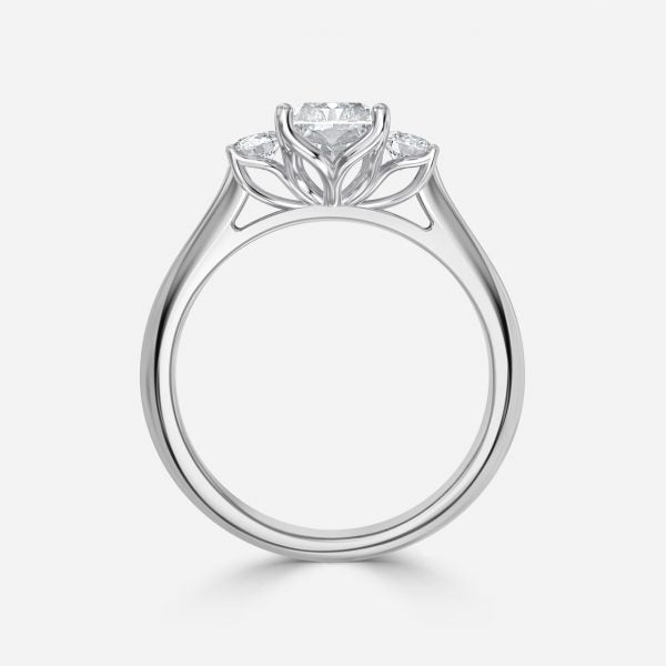 Nhẫn đính hôn kim cương nhân tạo Olivia Radiant ba viên