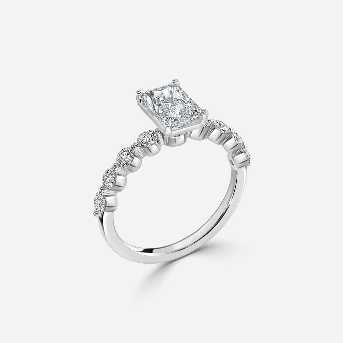 Nhẫn đính hôn kim cương nhân tạo độc đáo VIvian Radiant