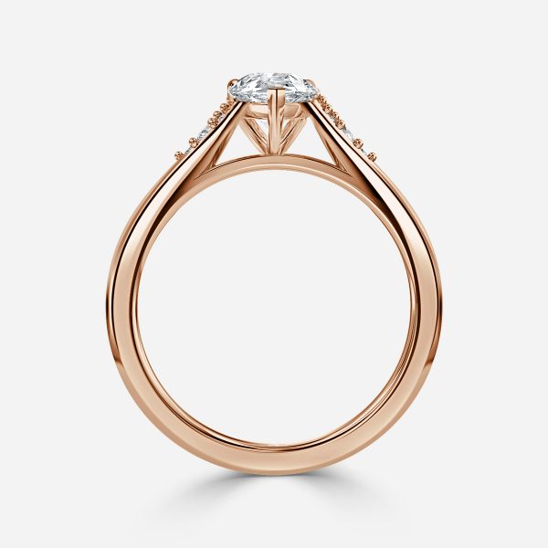 Nhẫn đính hôn kim cương nhân tạo Anastasia Pear ba viên