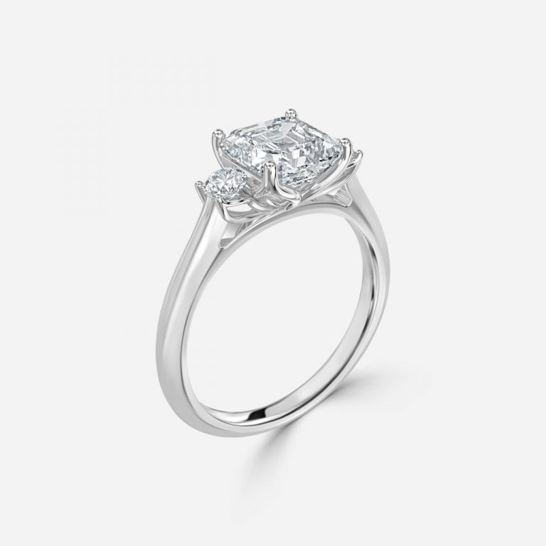 Nhẫn đính hôn kim cương nhân tạo ba viên của Olivia Asscher