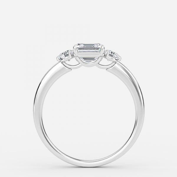 Nhẫn đính hôn kim cương nhân tạo ba viên của Jemima Asscher