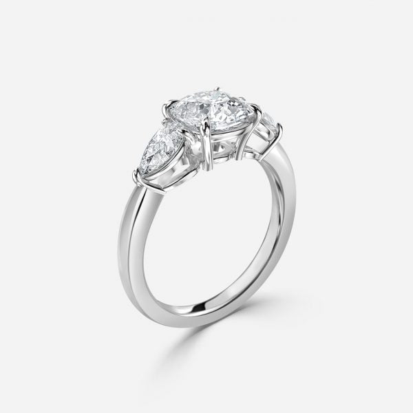 Nhẫn đính hôn Olina Cushion Three Stone