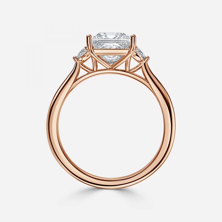Nhẫn đính hôn kim cương nhân tạo ba viên Juliette Princess