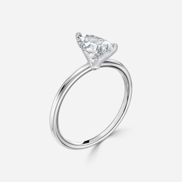 Nhẫn đính hôn kim cương Alika Pear