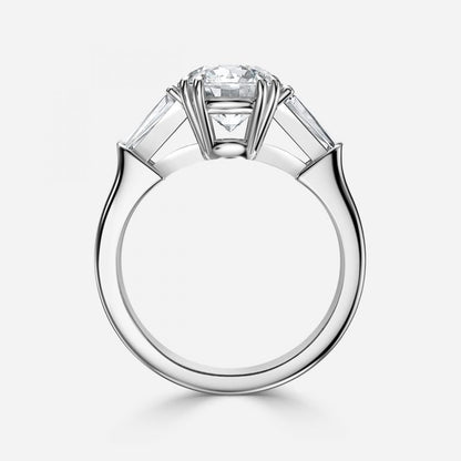 Nhẫn đính hôn Ava Round Lab Grown Diamond Ba viên đá