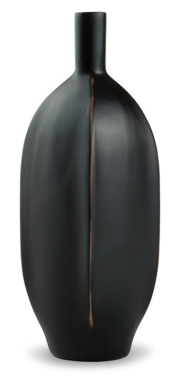 Rhaveney Vase (3/CS)