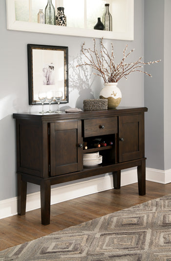 Haddigan-Dining-Room-Server