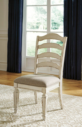 Realyn  Dining Upholstery Side Chair (2/CN)