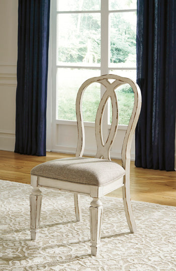 Realyn  Dining Upholstery Side Chair (2/CN)