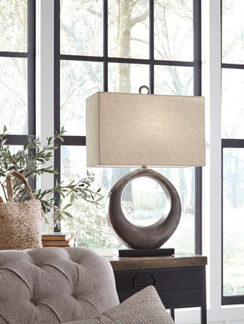 Saria Metal Table Lamp (1/CN)