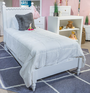 Mollviney  Panel Footboard w/Rails