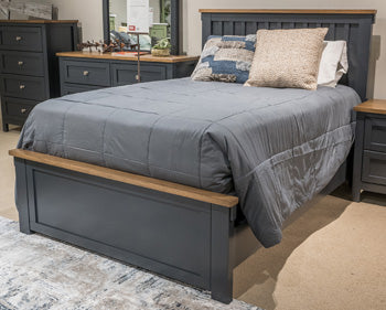 Landocken  Panel Footboard w/Slats