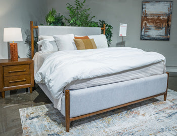 Lyncott  Upholstered Rails