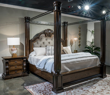 Maylee  Poster Footboard Panel w/Slats