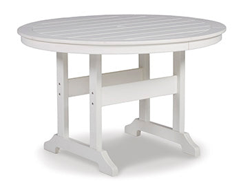 Crescent-Luxe-Round-Dining-Table-w/UMB-OPT
