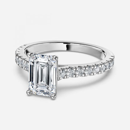 Nhẫn đính hôn kim cương Ella Emerald
