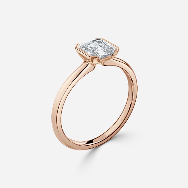 Nhẫn đính hôn kim cương nhân tạo Augusta Asscher Bezel