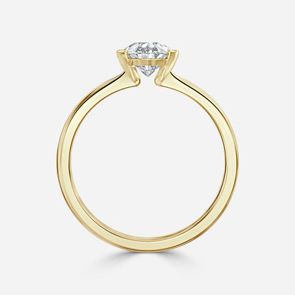 Nhẫn đính hôn kim cương nhân tạo Augusta Pear Bezel